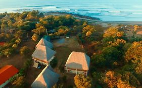 Las Palmeras Beach Hotel